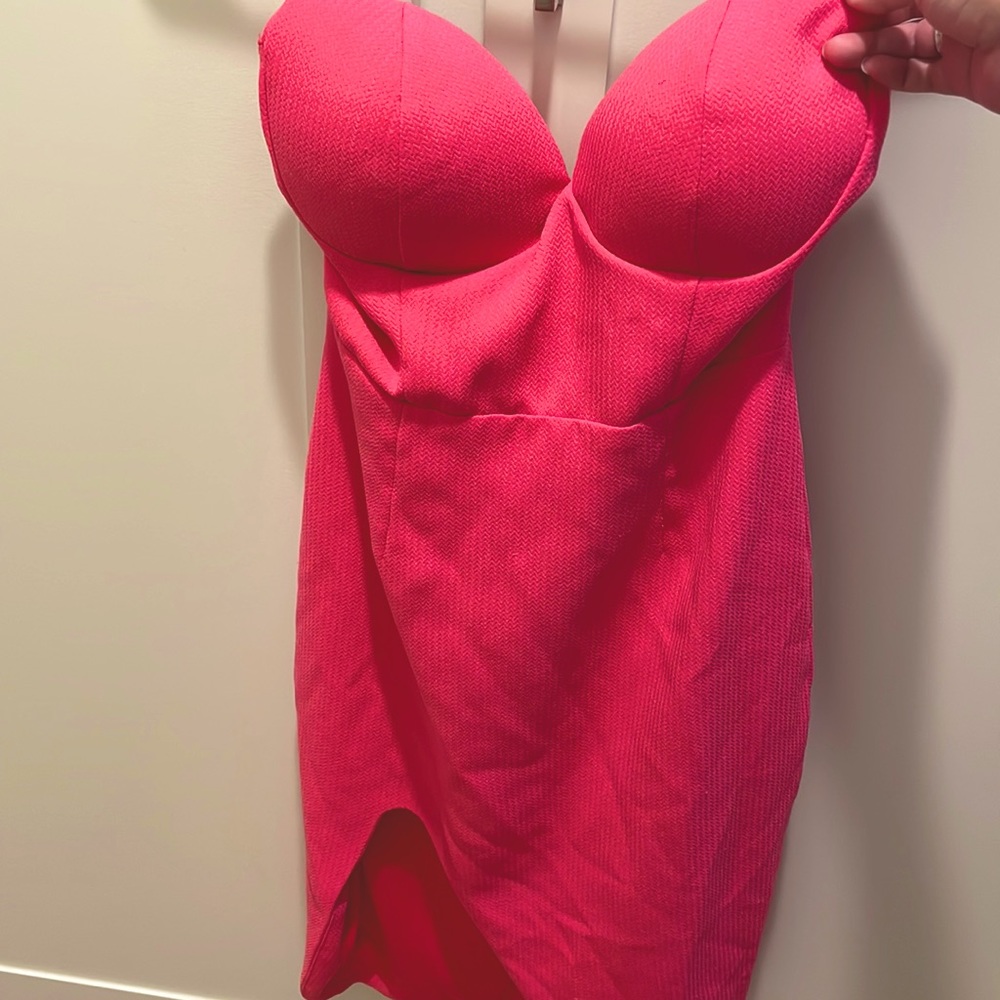 L' ATISTE BY AMY SIZE S HOT PINK STRAPLESS DRESS